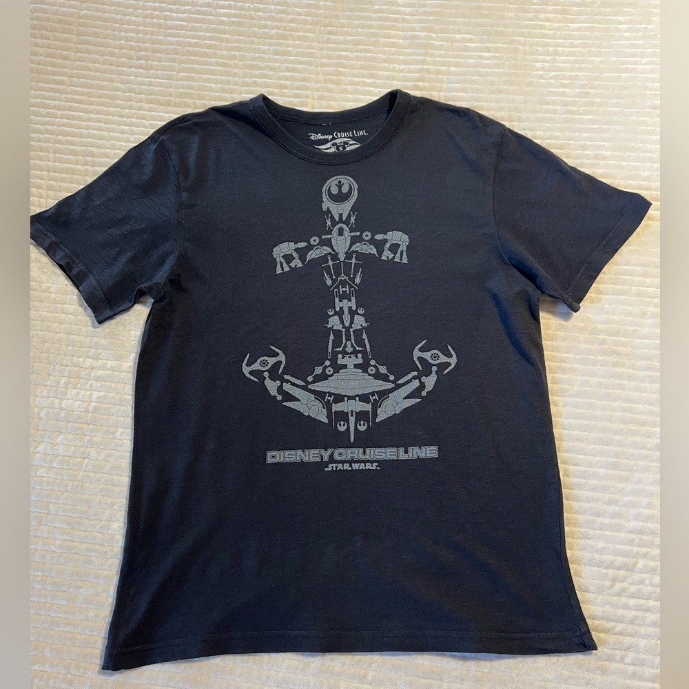 RARE Disney Cruise Lines Star Wars T-Shirt Adult Small